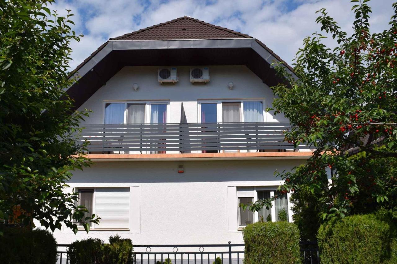 Apartments In Siofok/Balaton 35514 Esterno foto